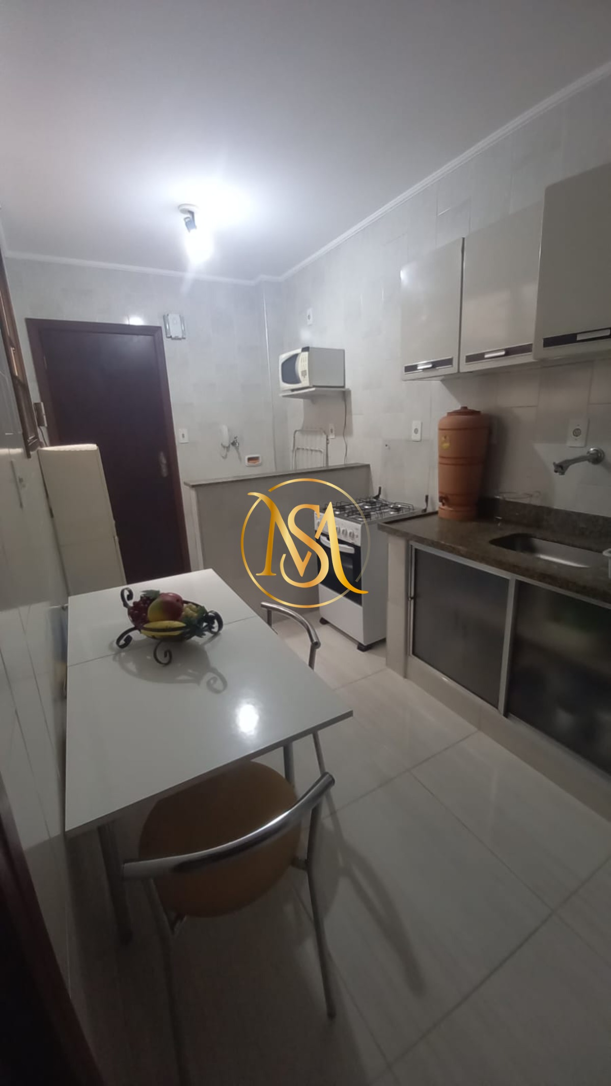 Apartamento à venda com 1 quarto, 50m² - Foto 12